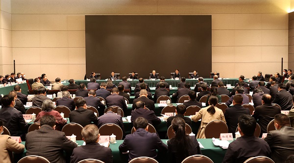 省委省政府在迪庆召开现场办公会7.jpg